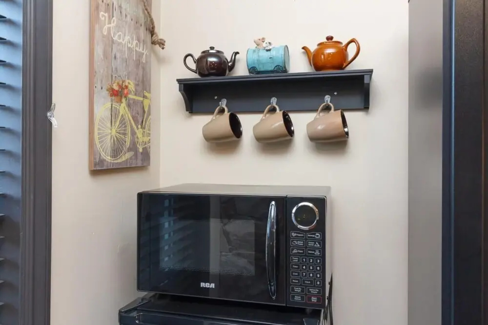 Cole's Bay Vacation Retreat Library Room