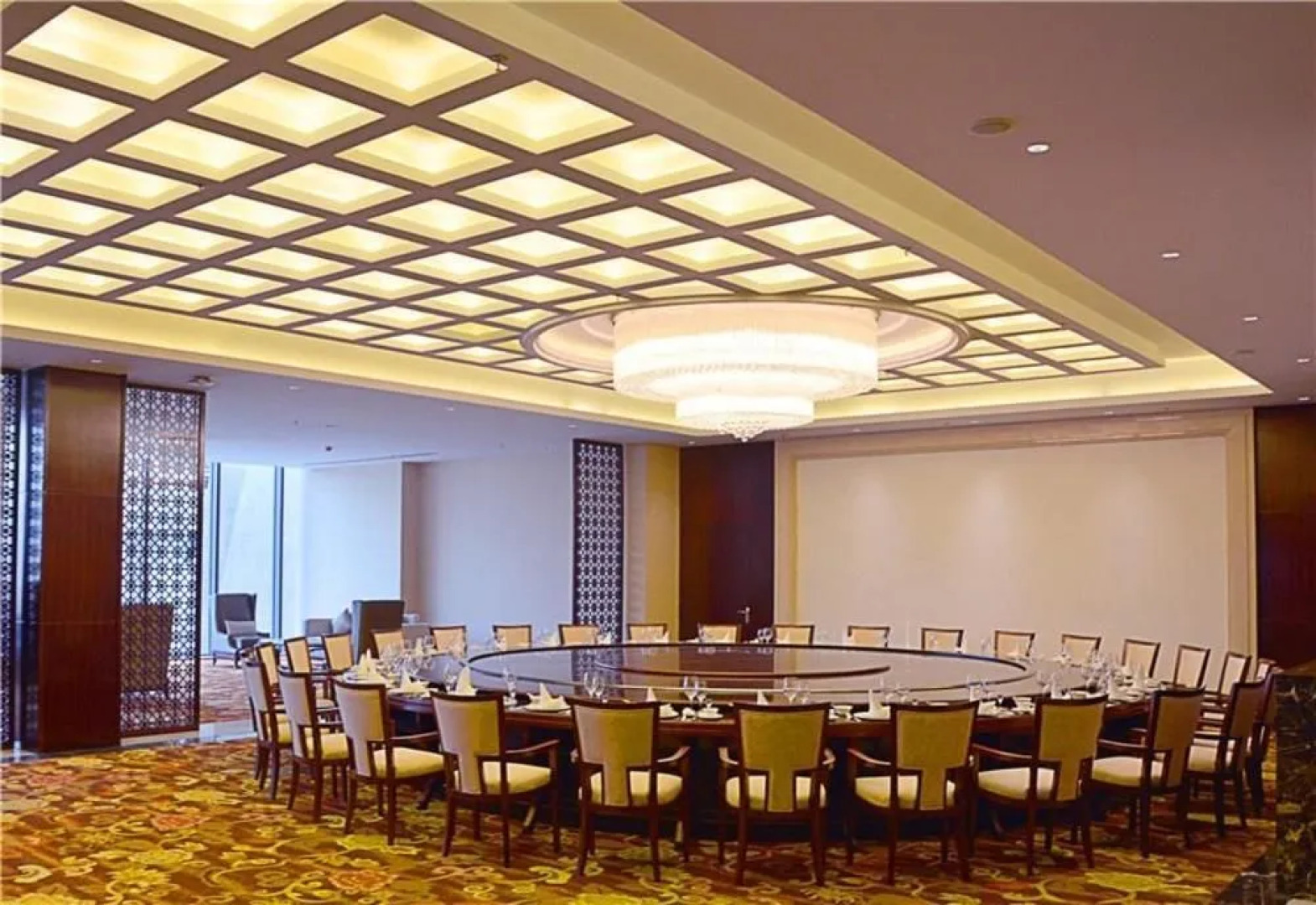 Howard Johnson Hotel