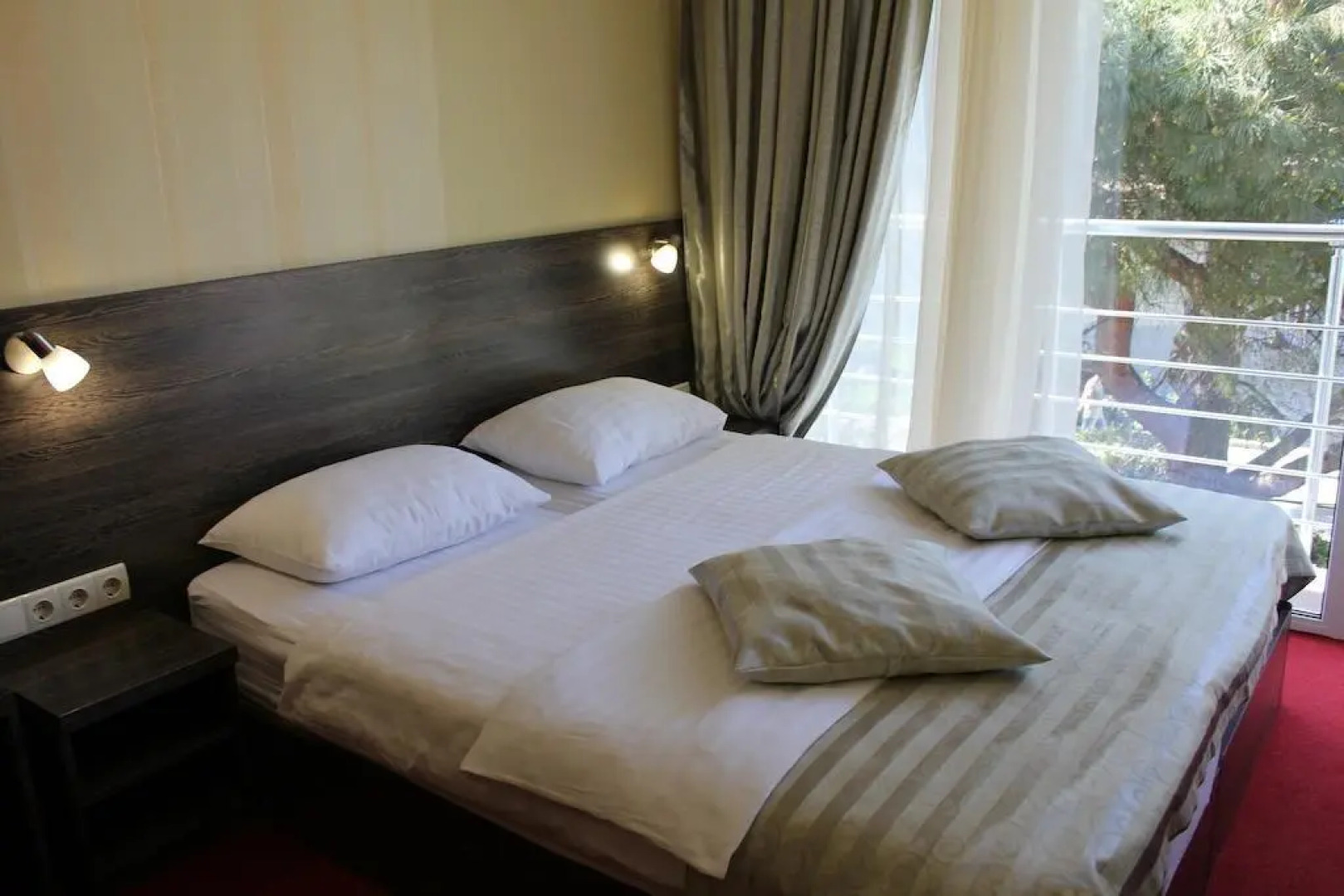 Ялта-Круглый Год