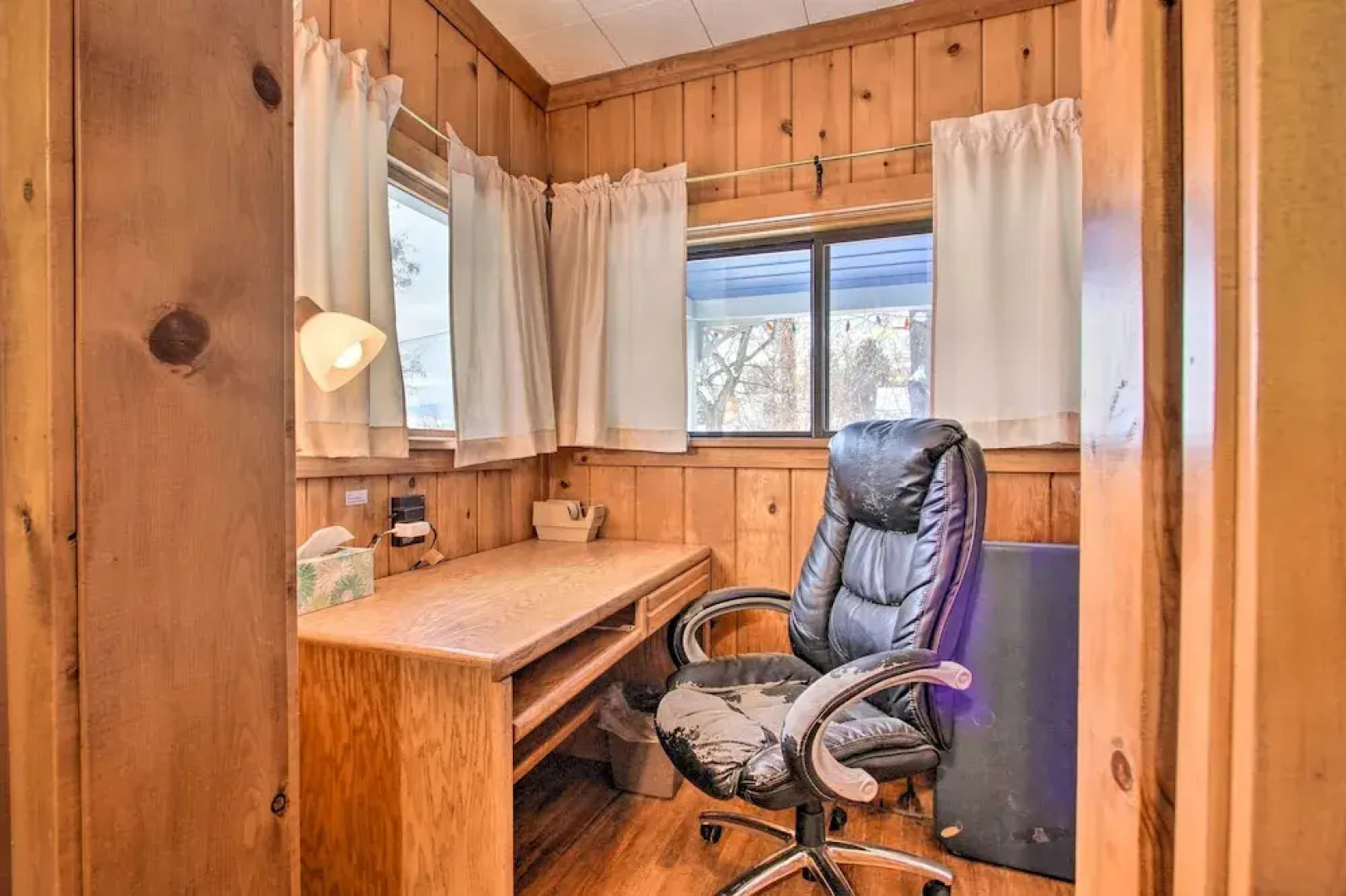 Cozy Home w/ Hot Tub: Half Mi to Salmon River!