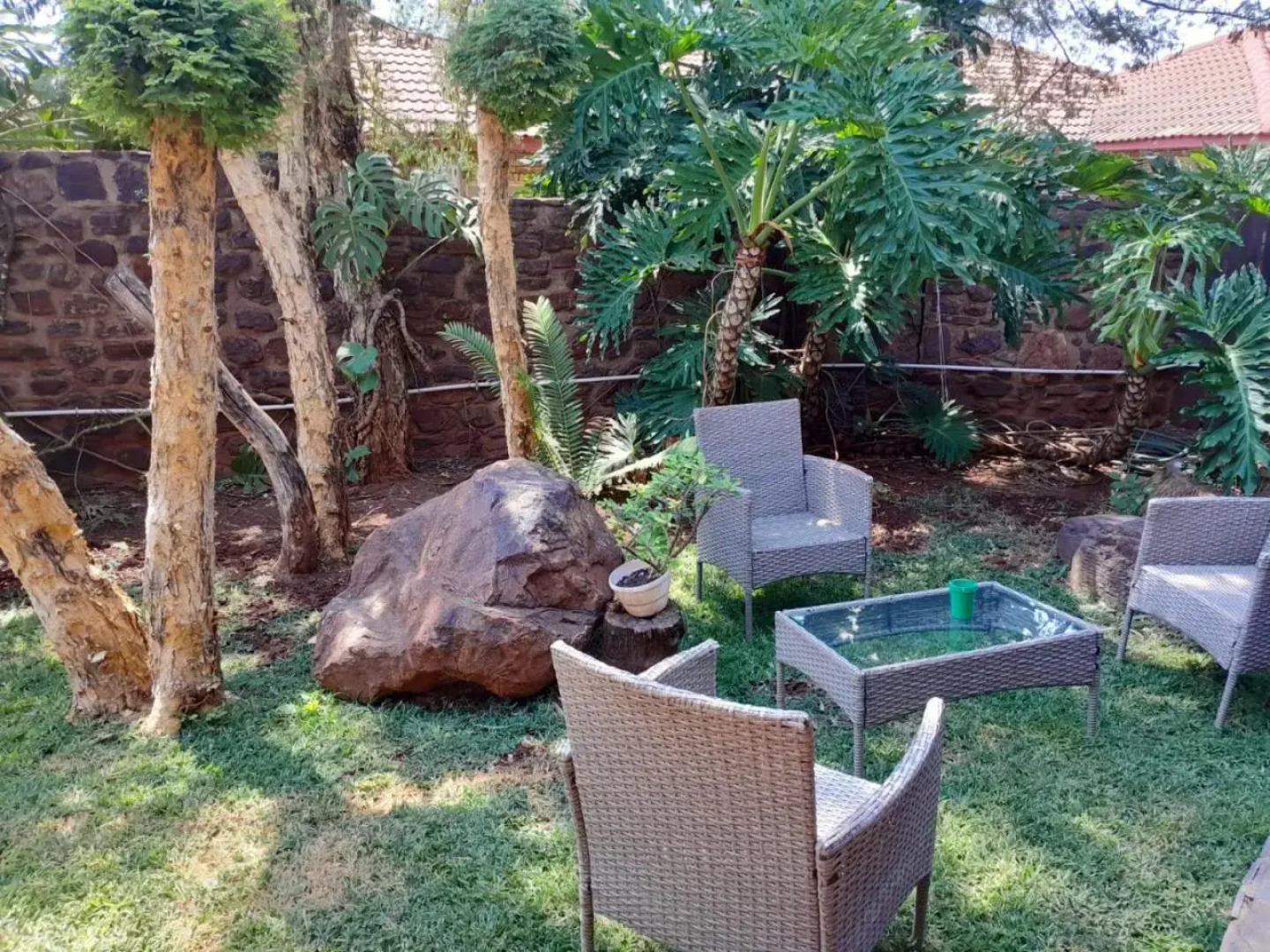 El Shadai Guest House