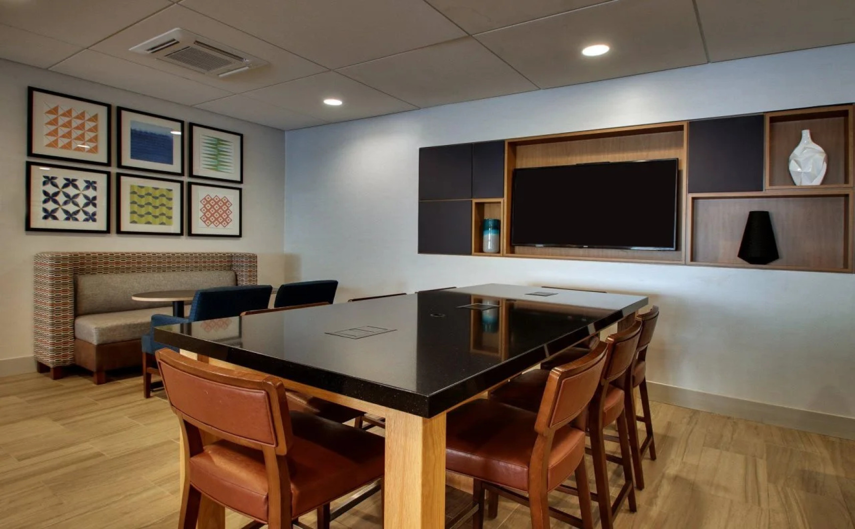 Holiday Inn Express Baltimore-BWI Airport West by IHG