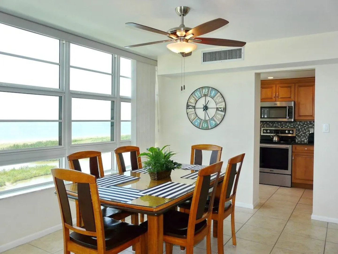 South Seas Tower 4-1711