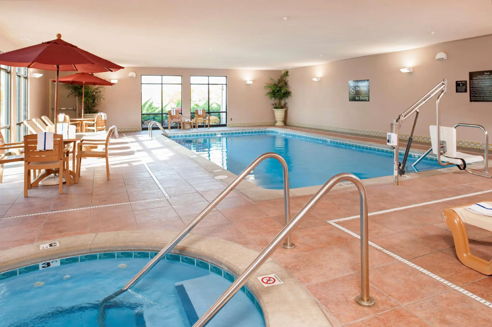 Hampton Inn & Suites Grand Rapids-Airport 28th St