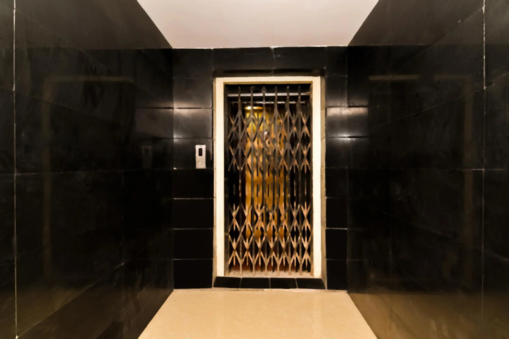 Oyo 39904 Swarna Palace