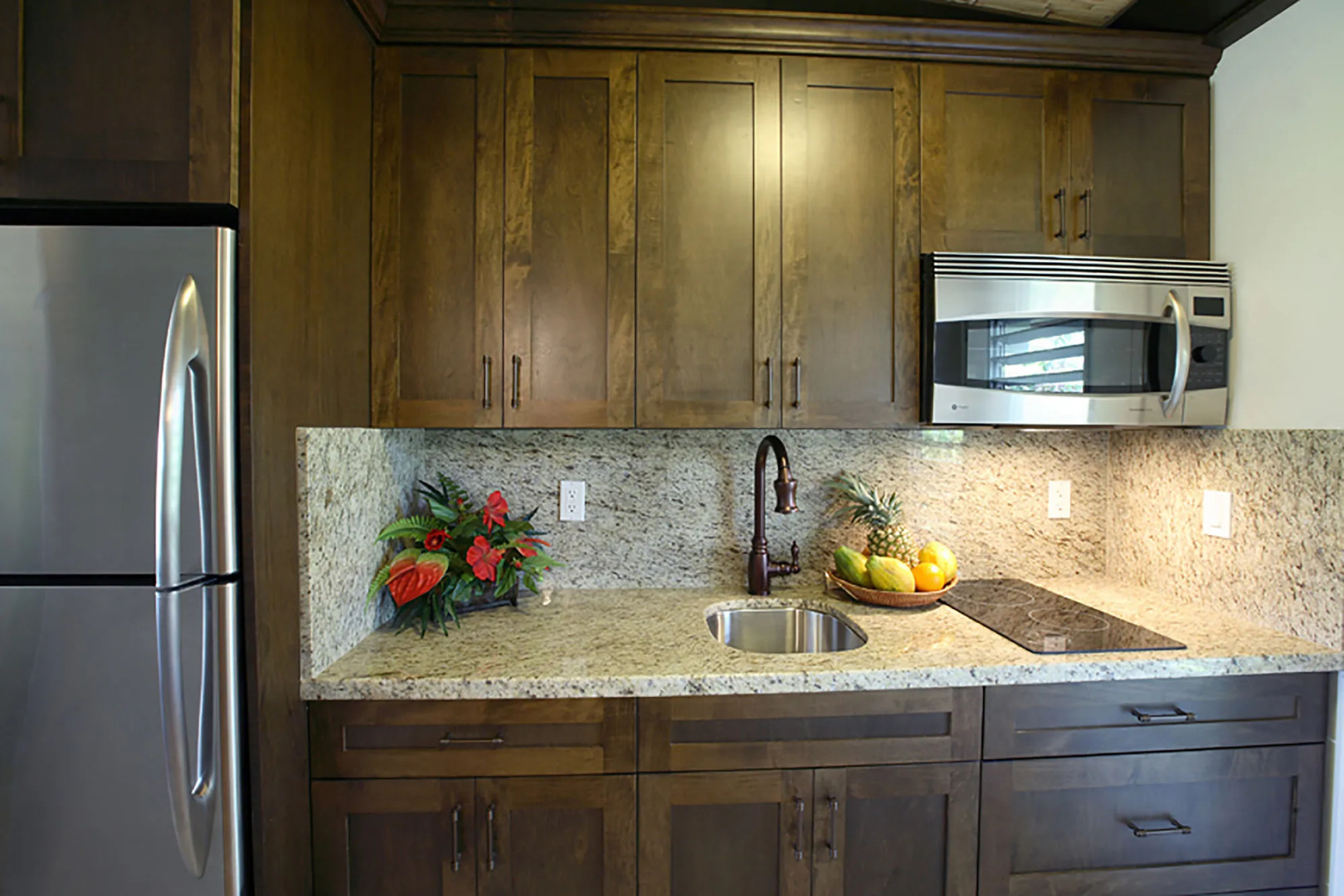 The Mauian - Boutique Beach Studios on Napili Bay