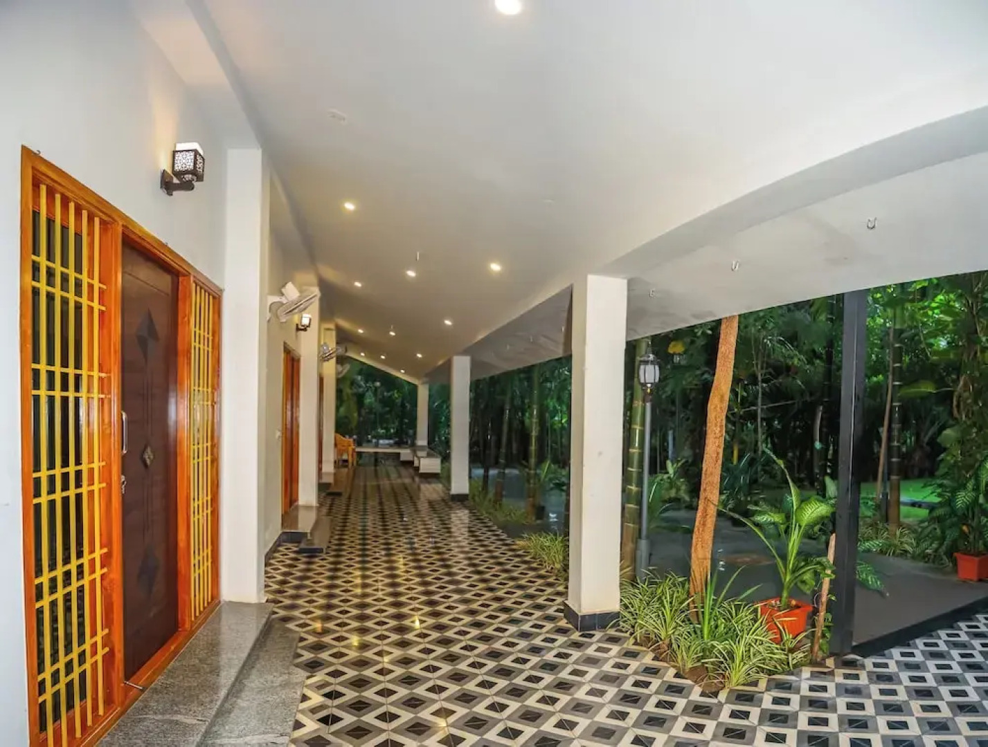 Nilan Zingle Resort