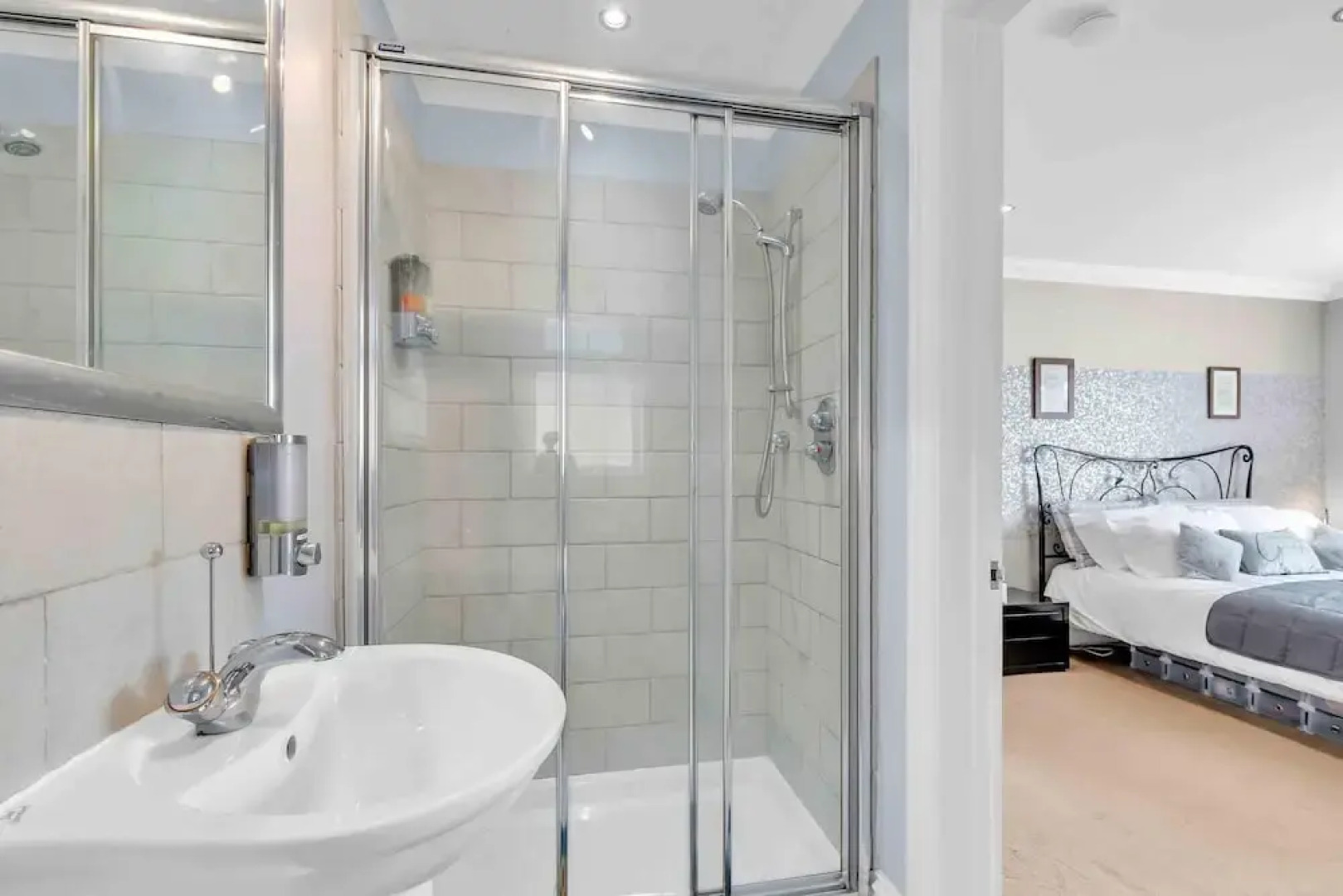 Sea Downs House With Free Parking By My Getaways