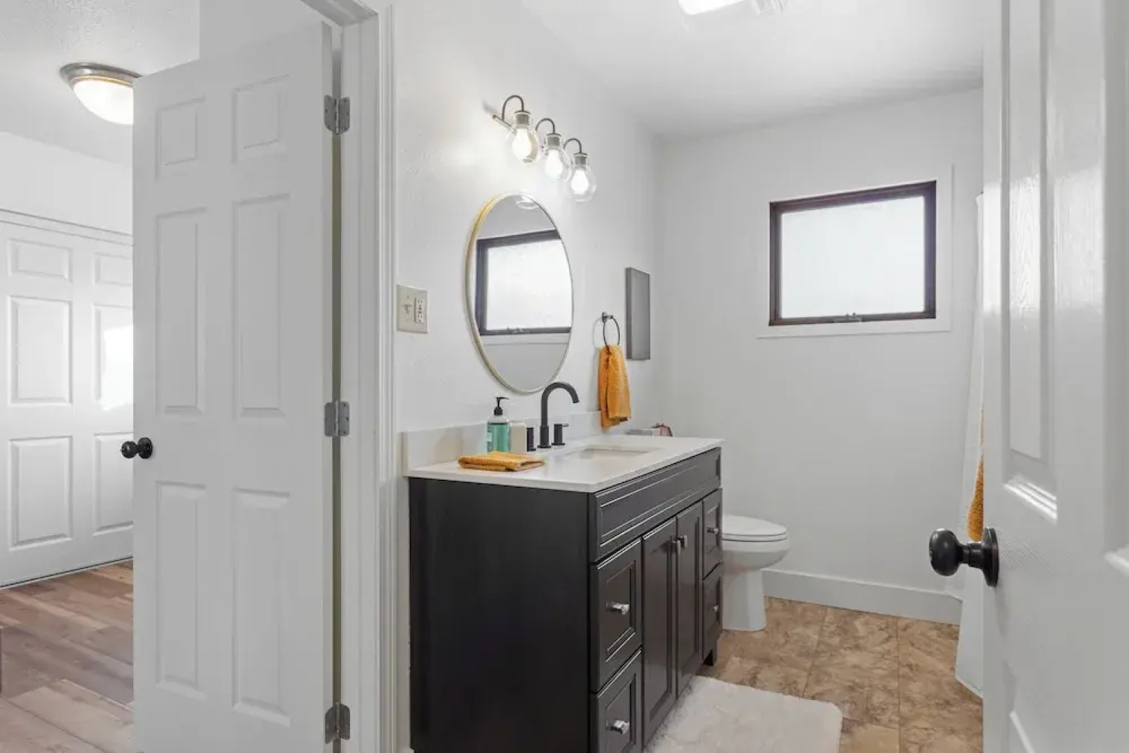 Serene Palmer Home: Walk to Downtown & Riverfront!