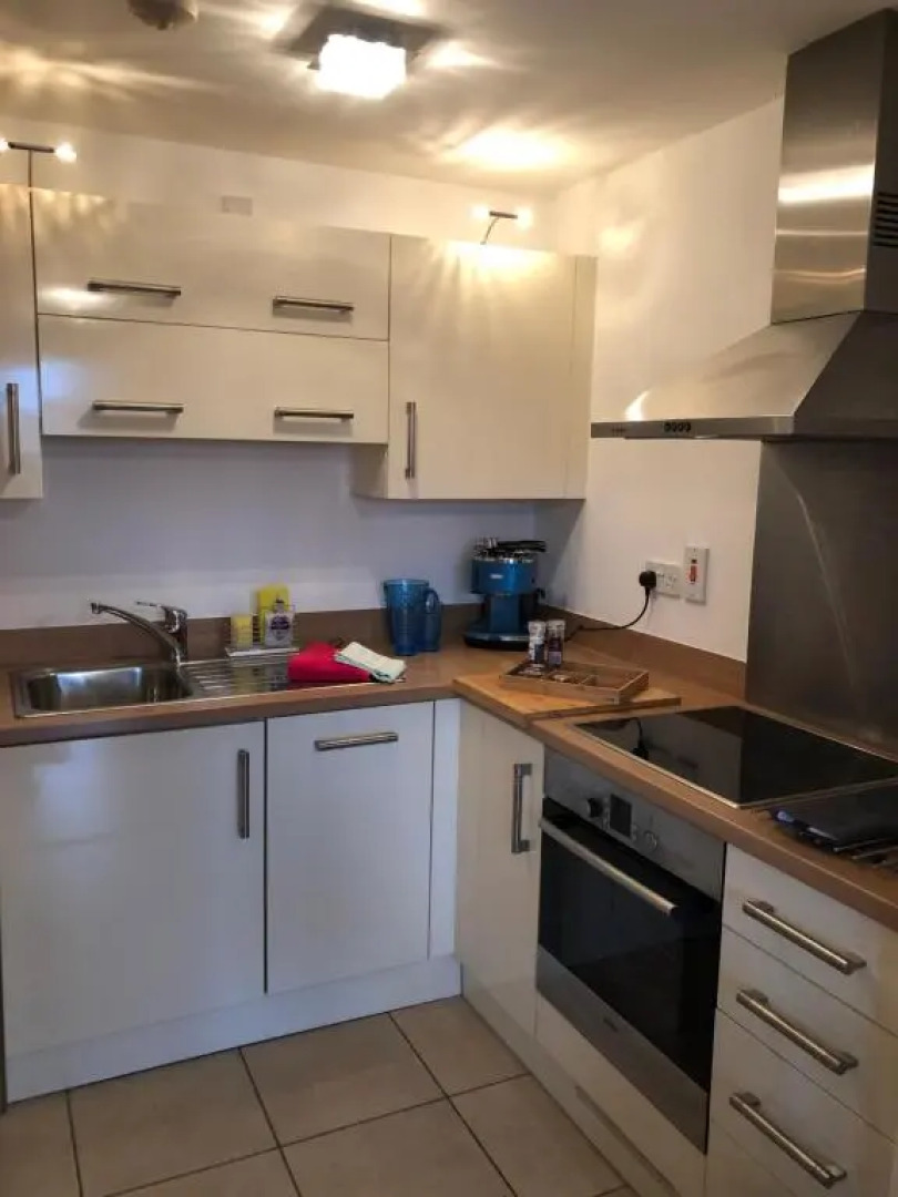 Hansen House Cardiff Apartment with Parking