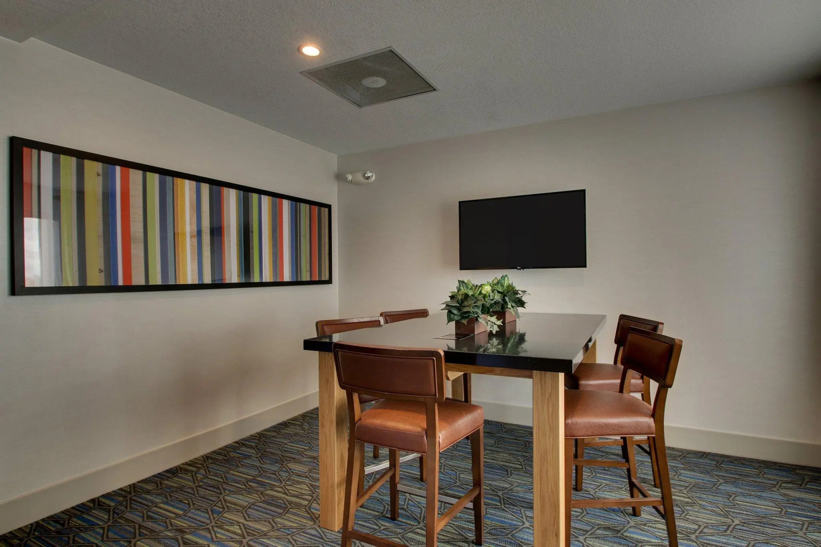 Holiday Inn Express & Suites Morris by IHG