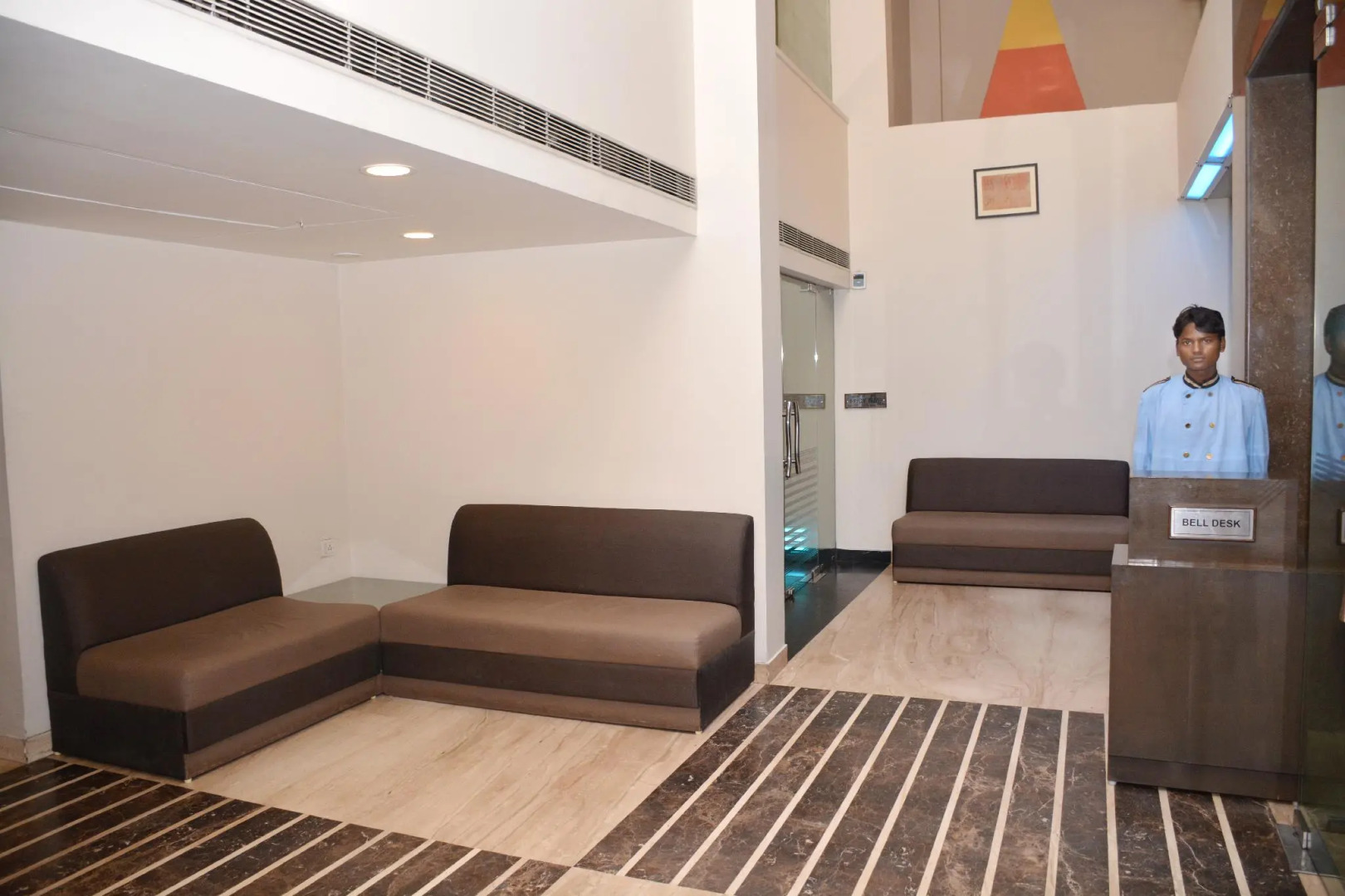 Hotel Rajhans Regent