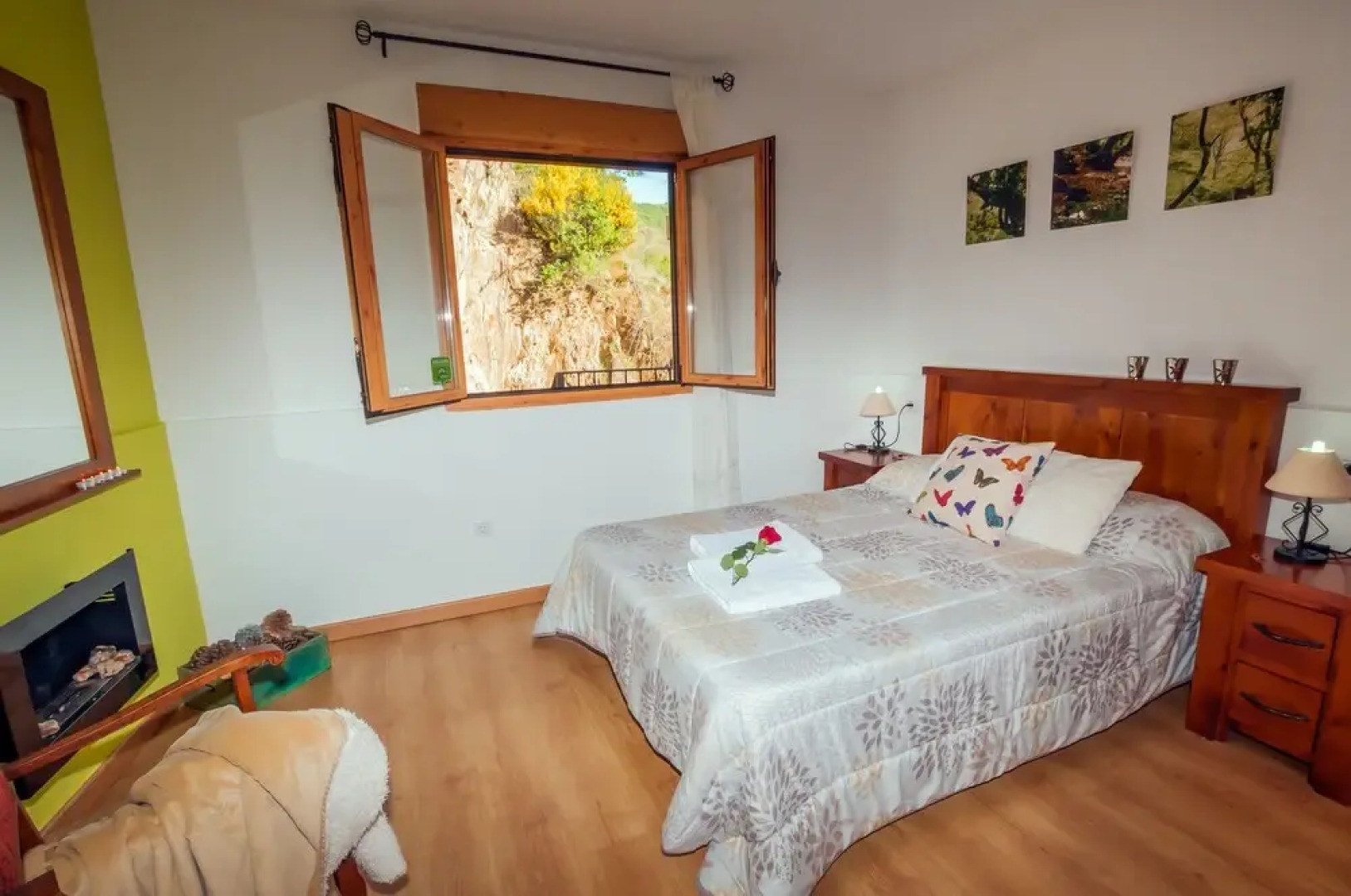 Rural House With Jacuzzi and Fireplace in the Room for 2 People