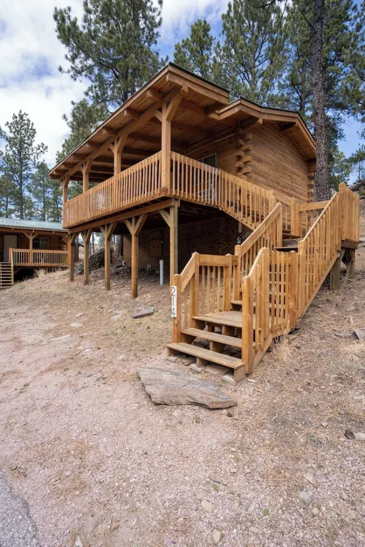 Rock Crest Lodge And Cabins