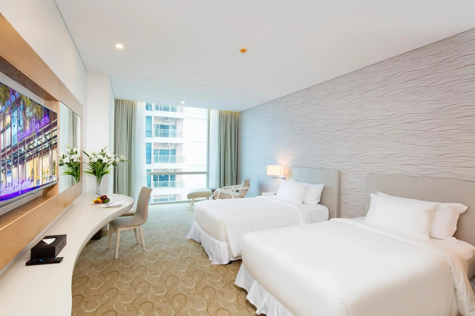 Diamond Bay Hotel