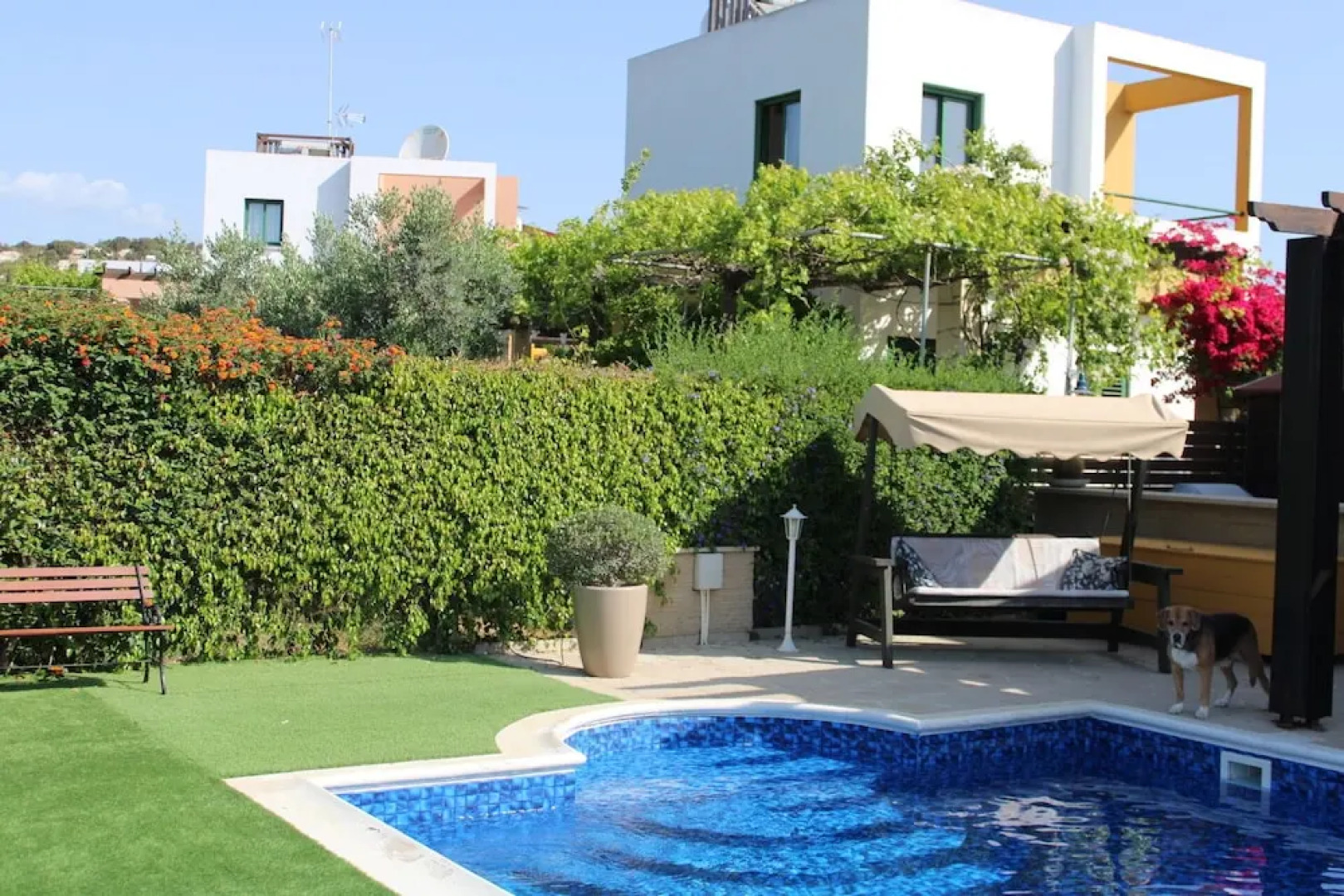 Immaculate 3-bed House in Pentakomo