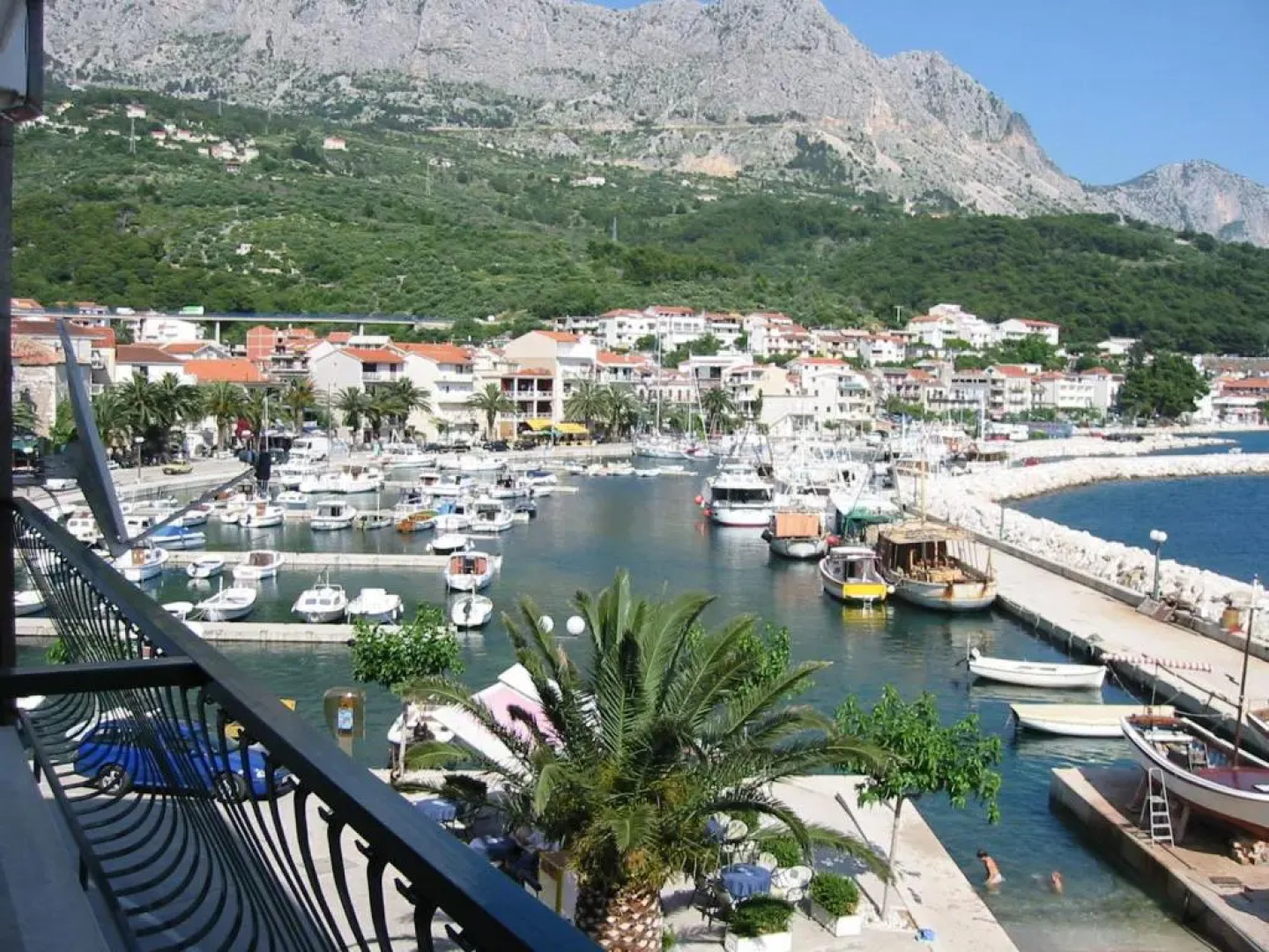 Apartments Waterfront Ivan