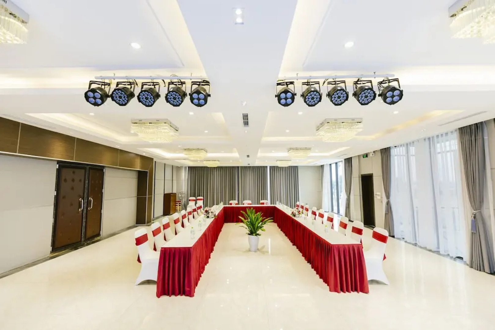 Songlam Waterfront Hotel - 藍江酒店