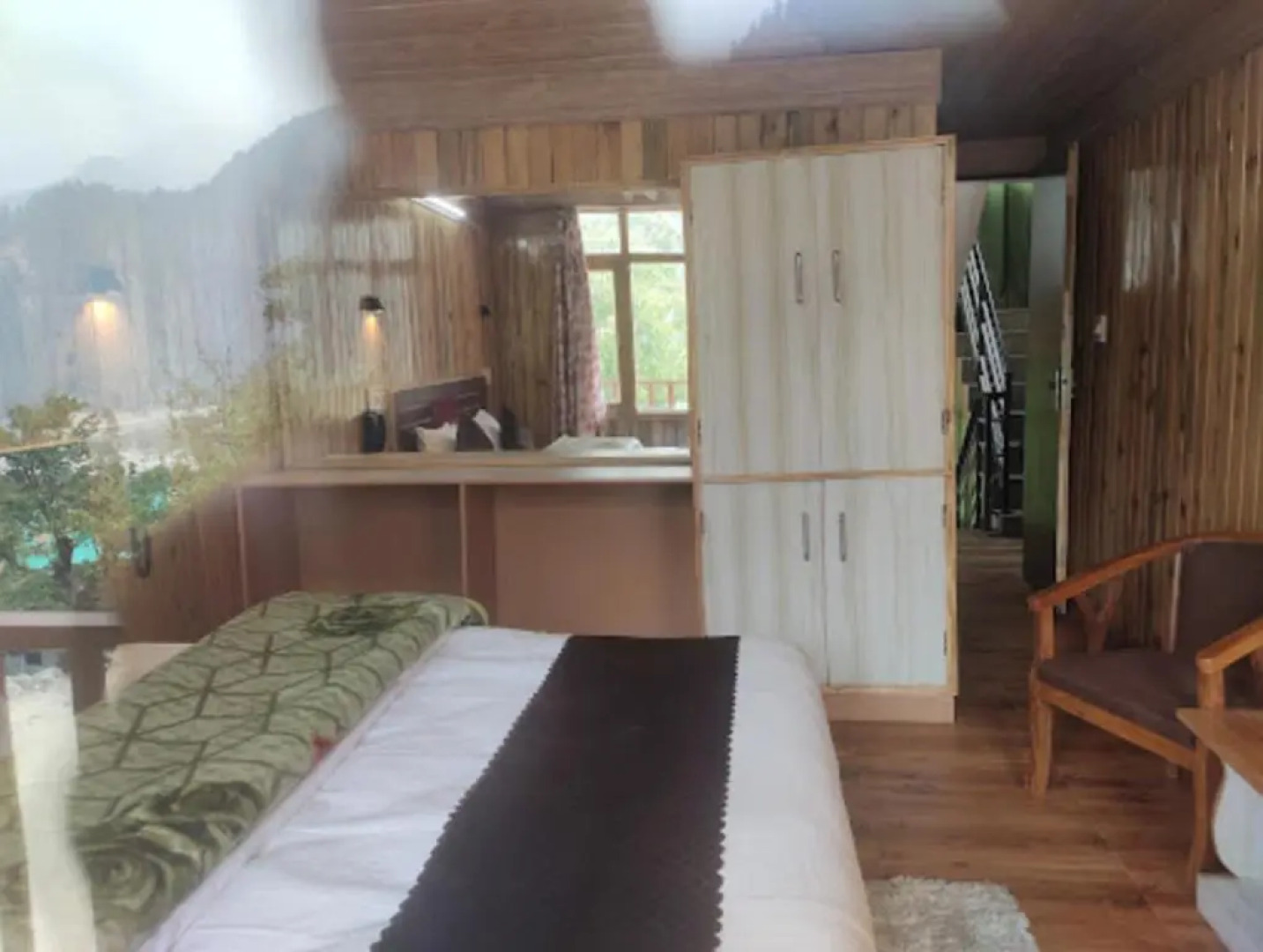 Green Plaza by StayApart