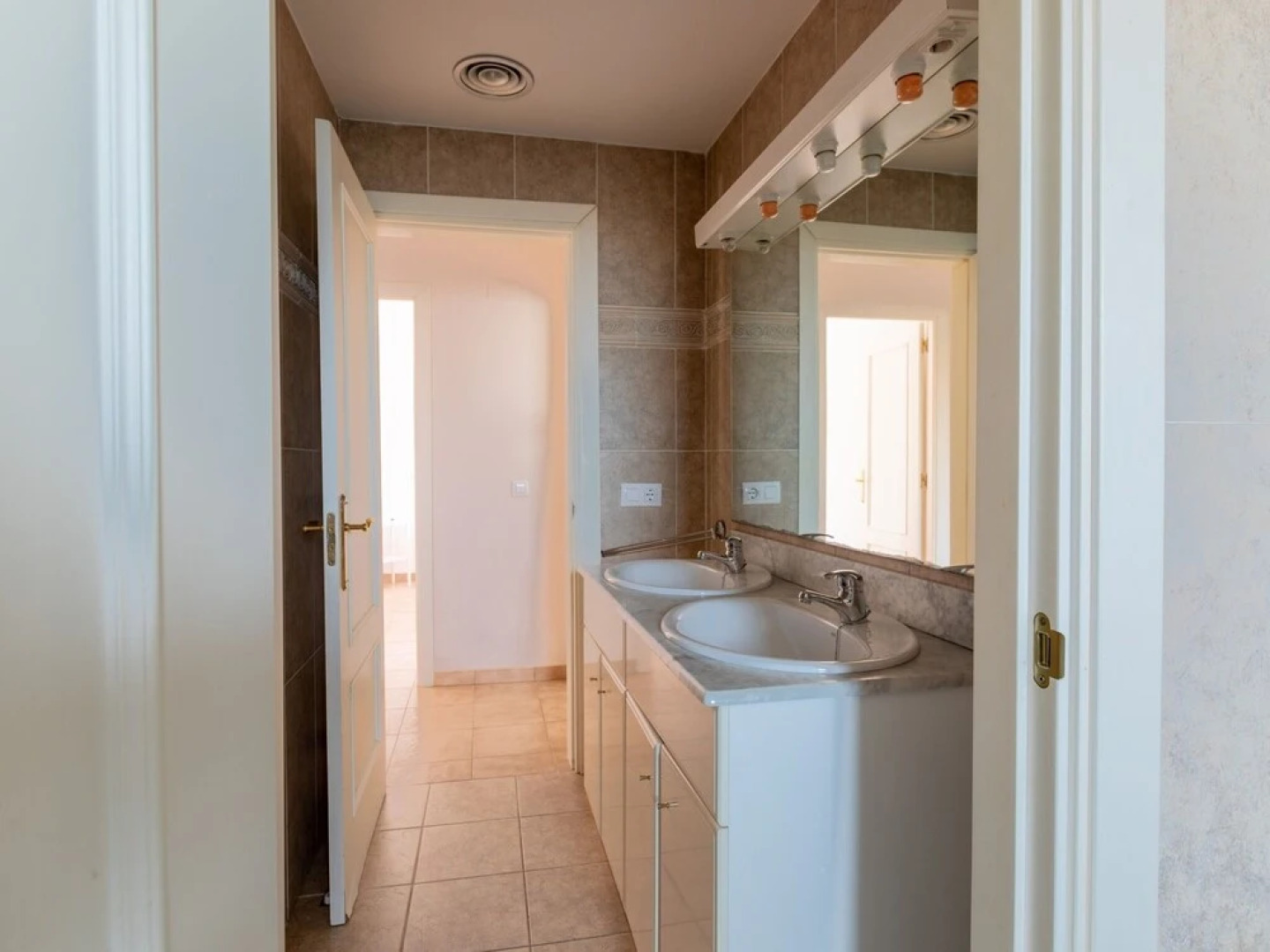 Magnificent Villa in Sant Pere Pescador with Private Pool