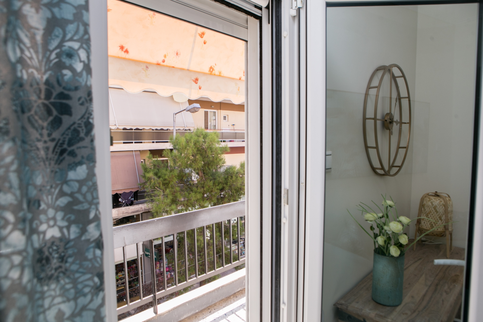 Best House Anakreontos