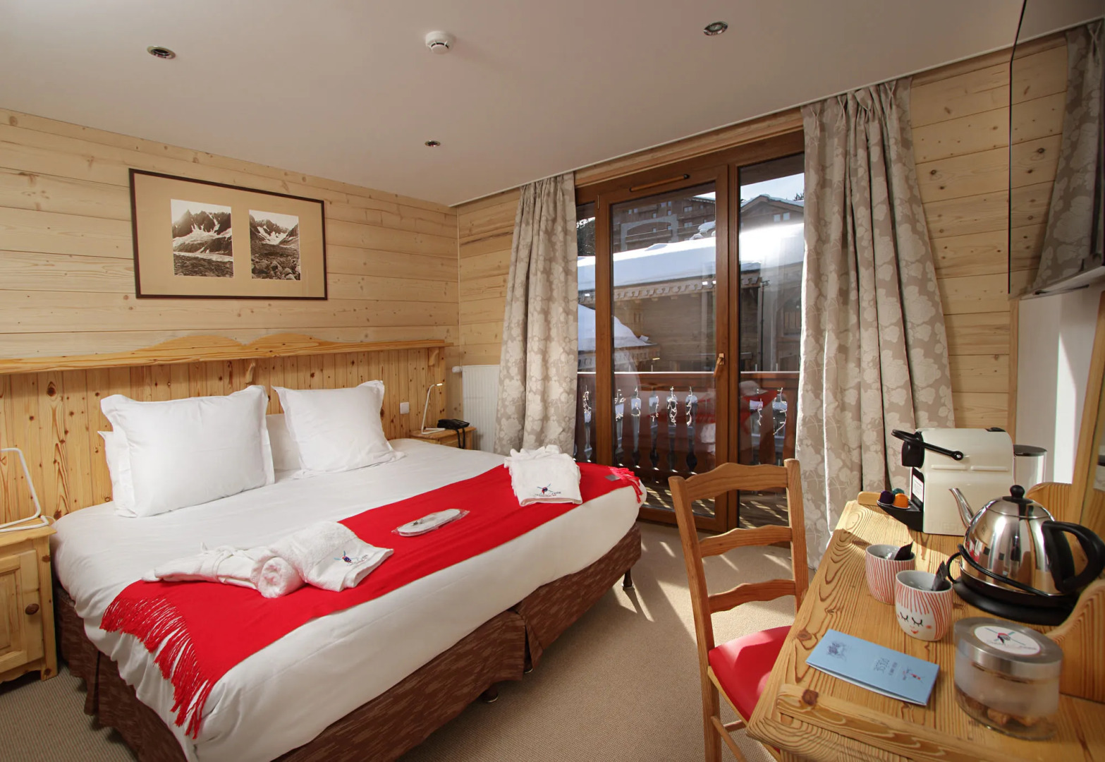 Snow Lodge Hotel Courchevel 1850