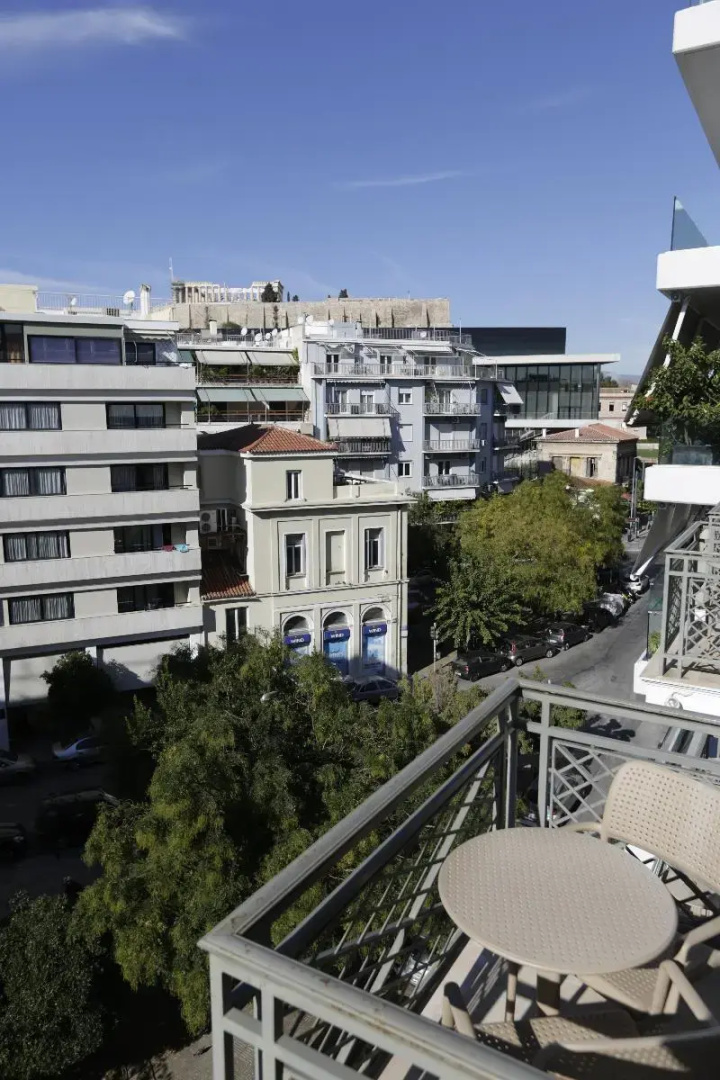Hera Hotel