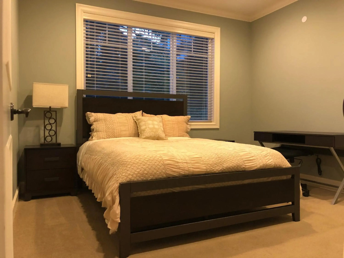 Redondo waterfront house with a private room