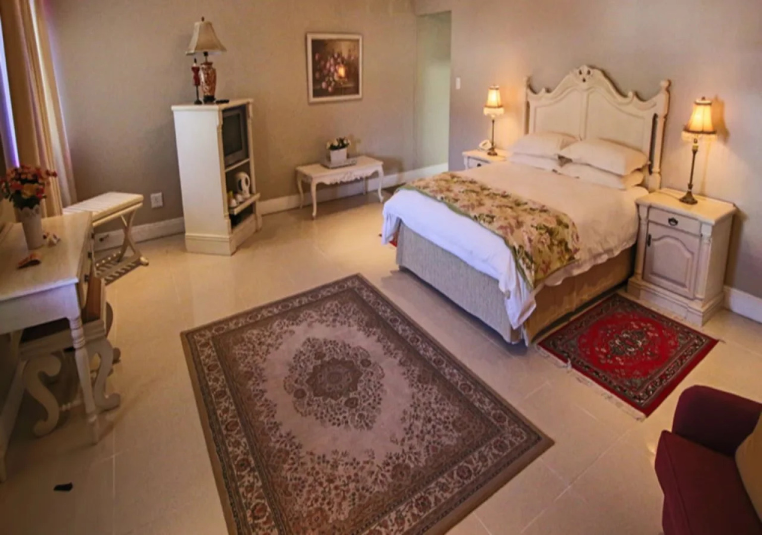 The Victorian 1906 Hotel