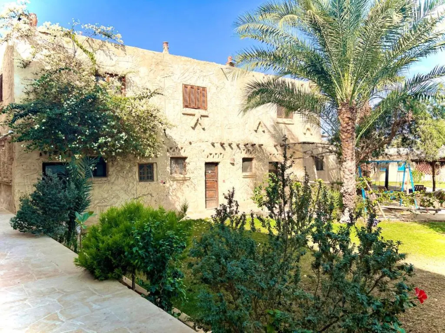 Zad Elmosafer Guest House