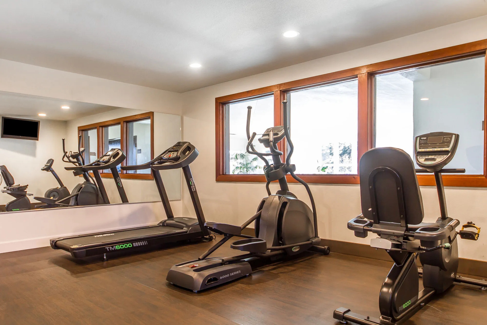 Comfort Inn & Suites Redwood Country