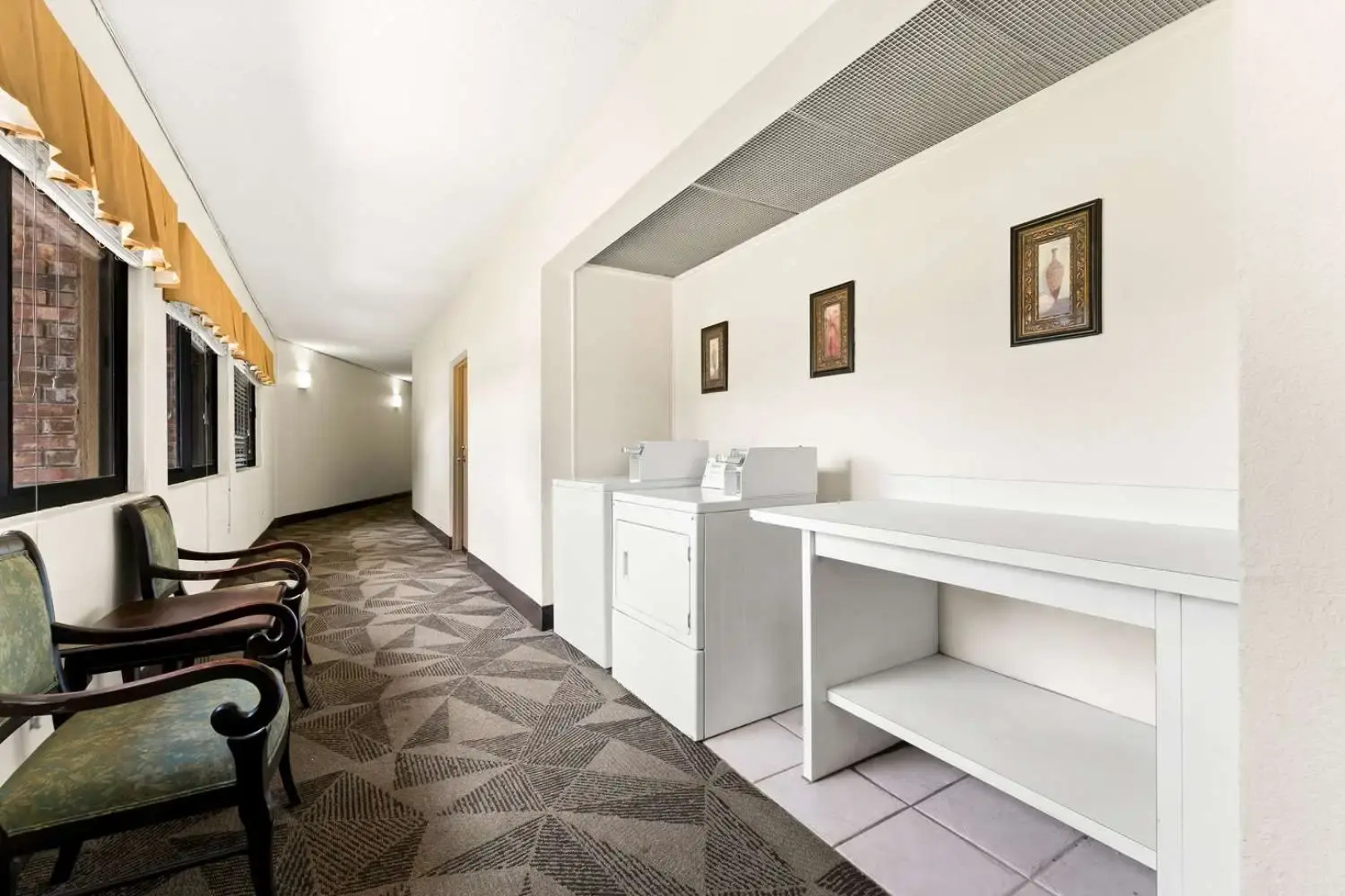 Best Western Riverside Inn