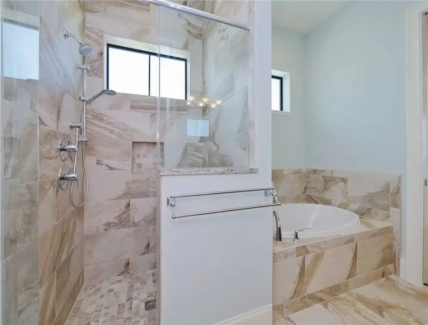 Cinnamon Beach Nautilus Ocean Front - Six Bedroom Condo