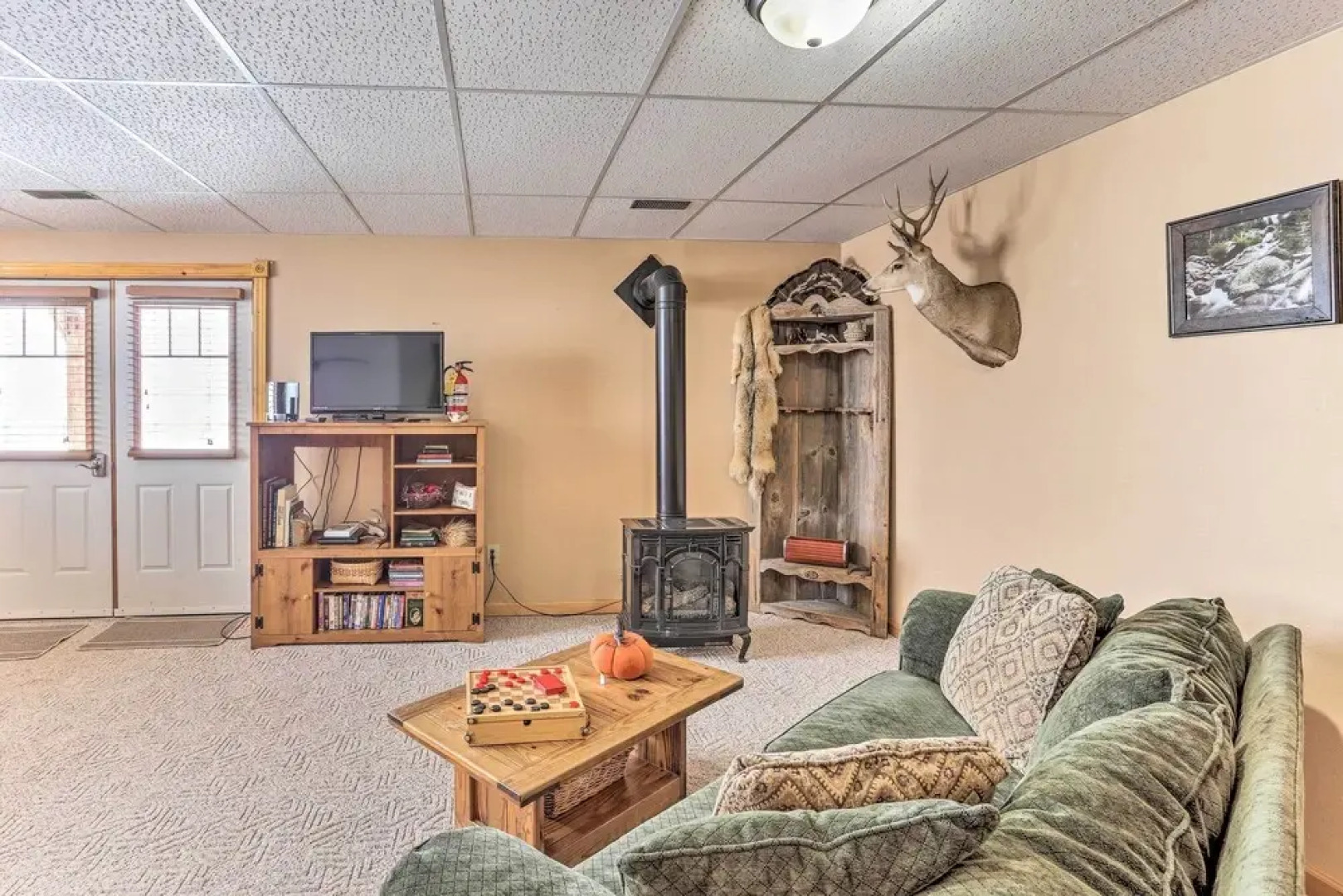 Spearfish Home on 40 Acres w/ Private Lake!