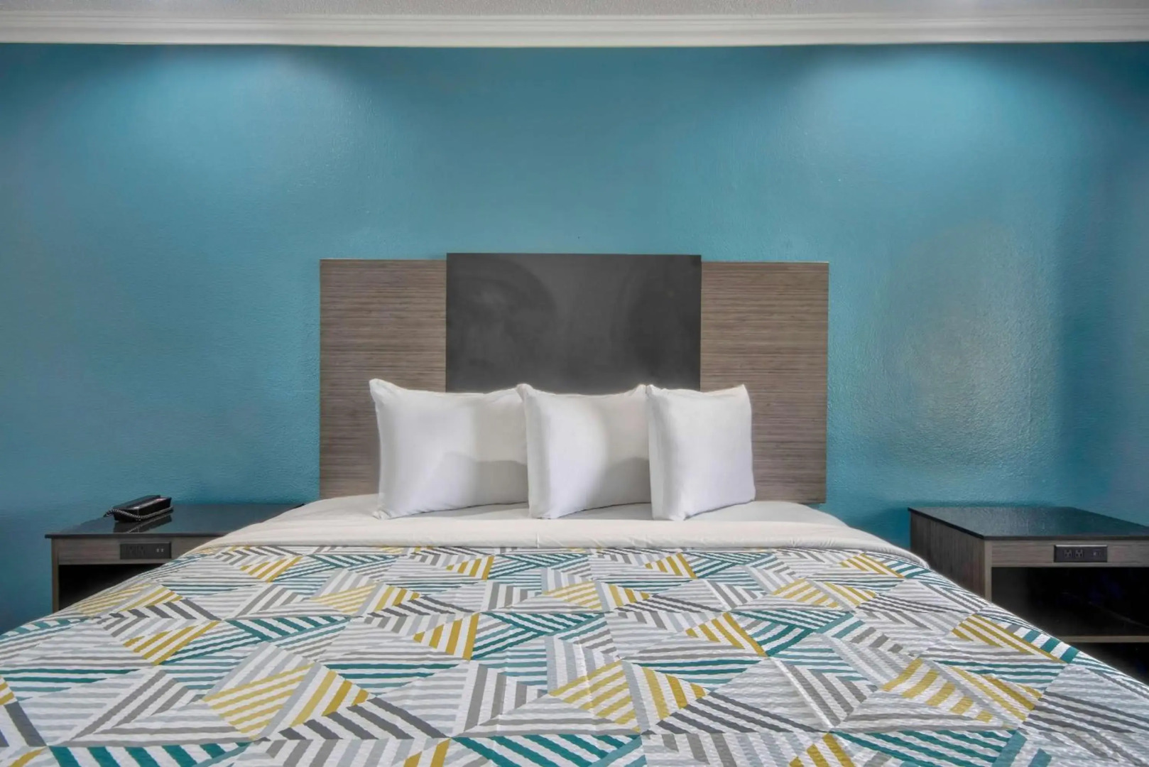 Studio 6 Suites – San Bernardino, CA