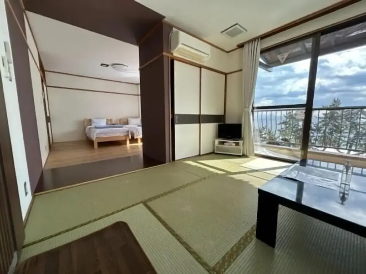 Wasuki Base Biwako Guest House