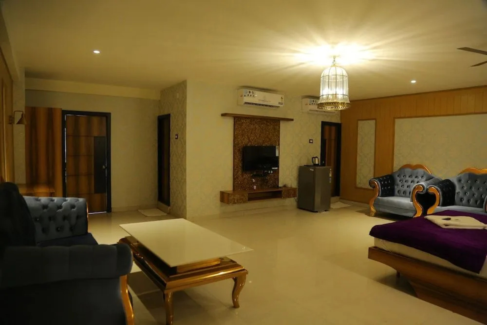 Hotel Santoshi Novatel