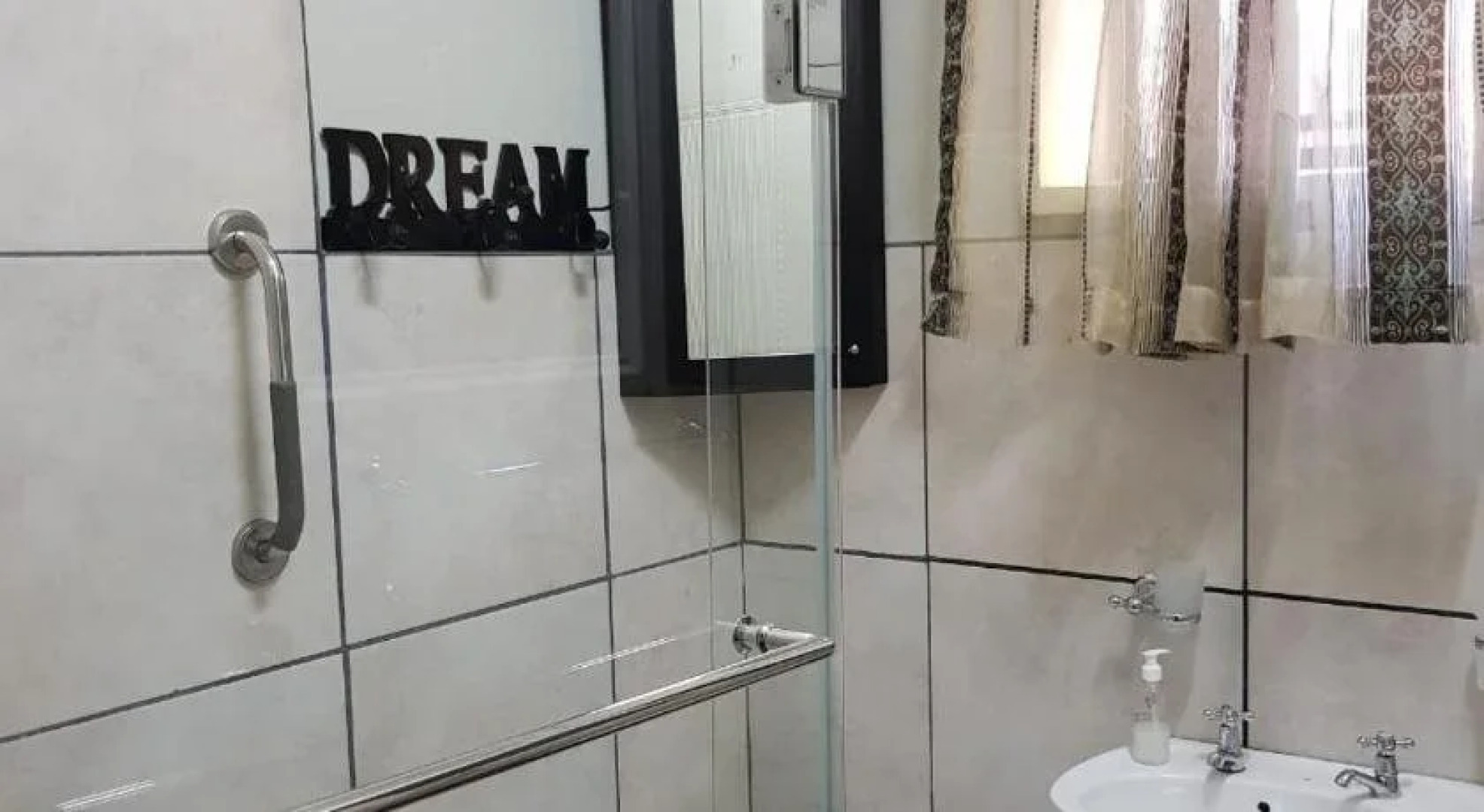 Dormio Manor Guest Lodge