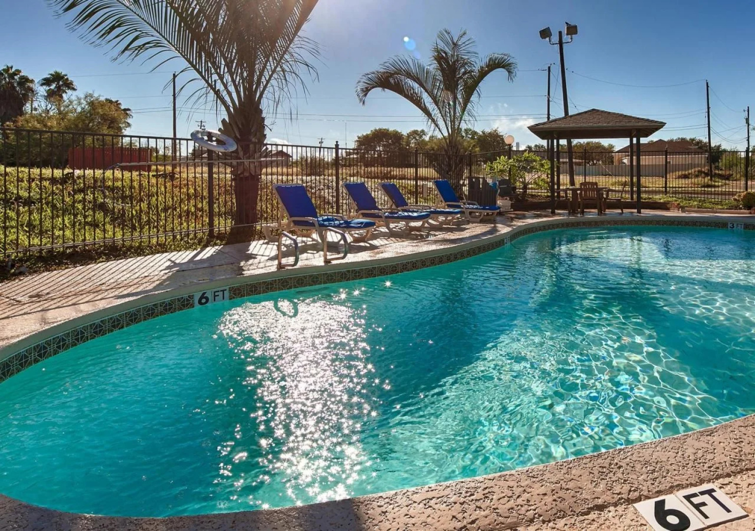 Best Western Inn by the Lake