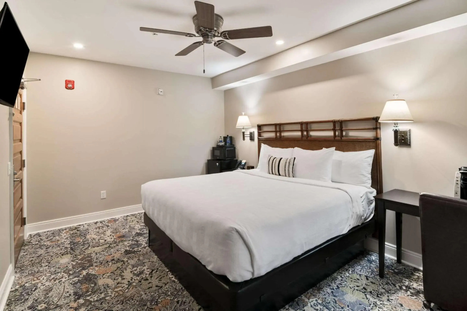 The Port Inn and Cottages, an Ascend Collection Hotel