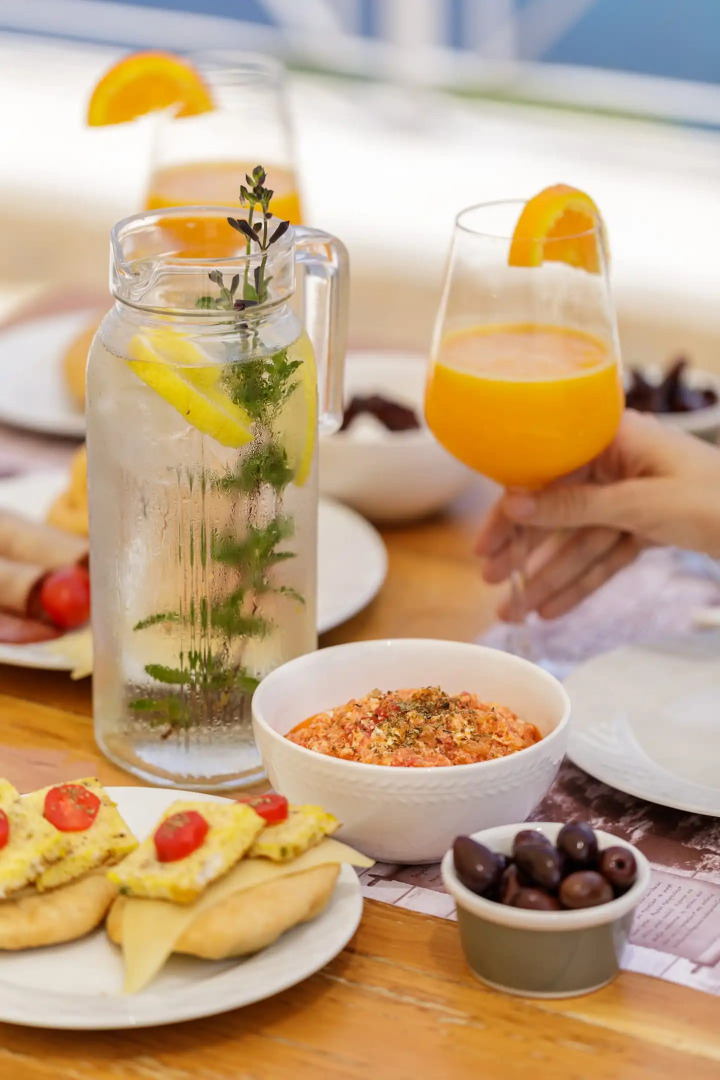 Trapela Limeni Luxury Suites