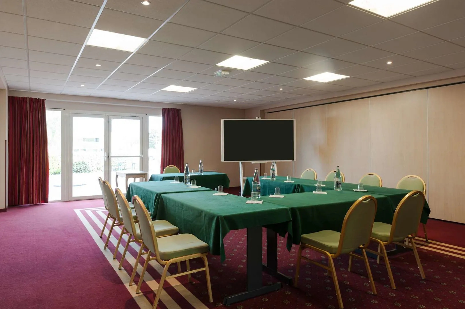 Sure Hotel by Best Western Caen Mémorial