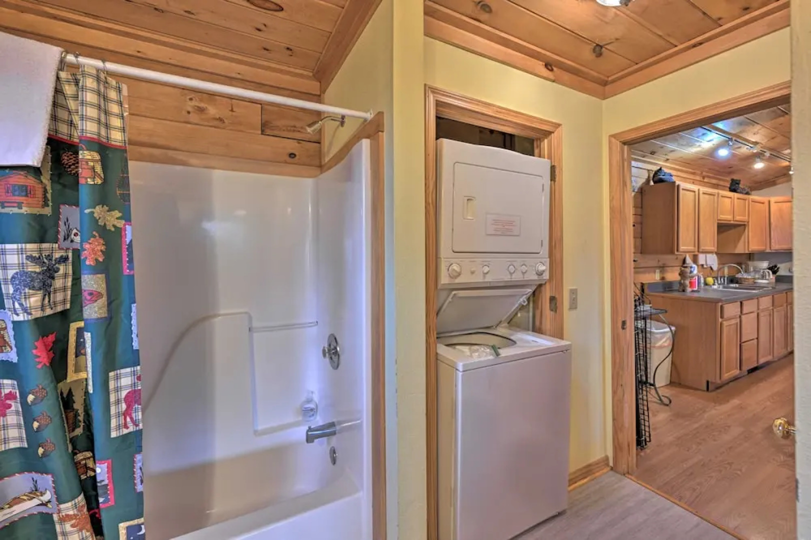 'bear Den' Cabin: Hot Tub, 4 Mi to Nantahala River