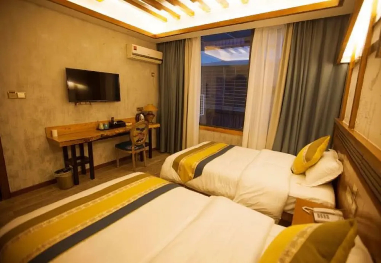 5 Yue Zhangjiajie Wulingyuan Branch