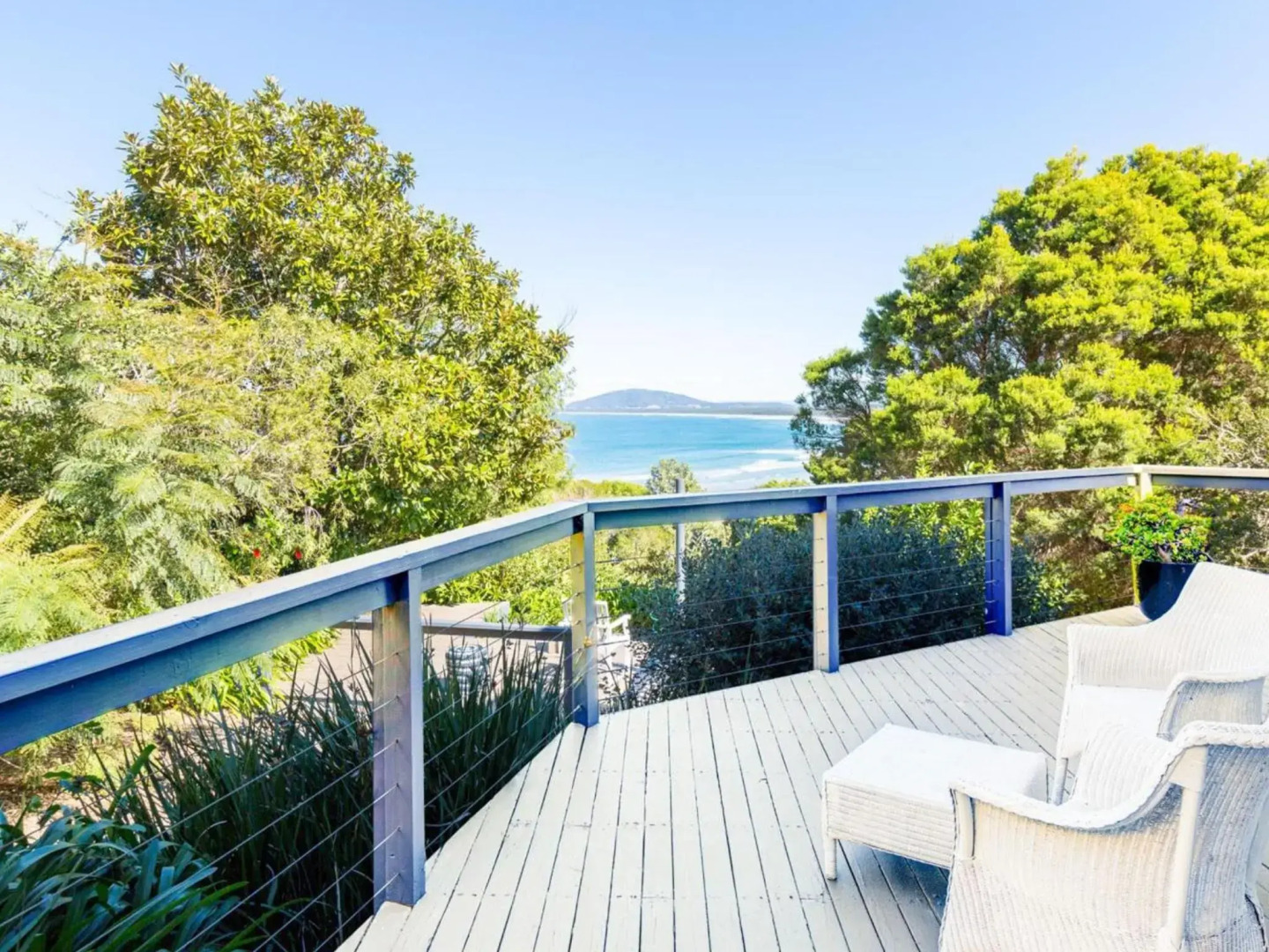 THE LOOKOUT AT GERROA Gerroa 4pm check out Sundays