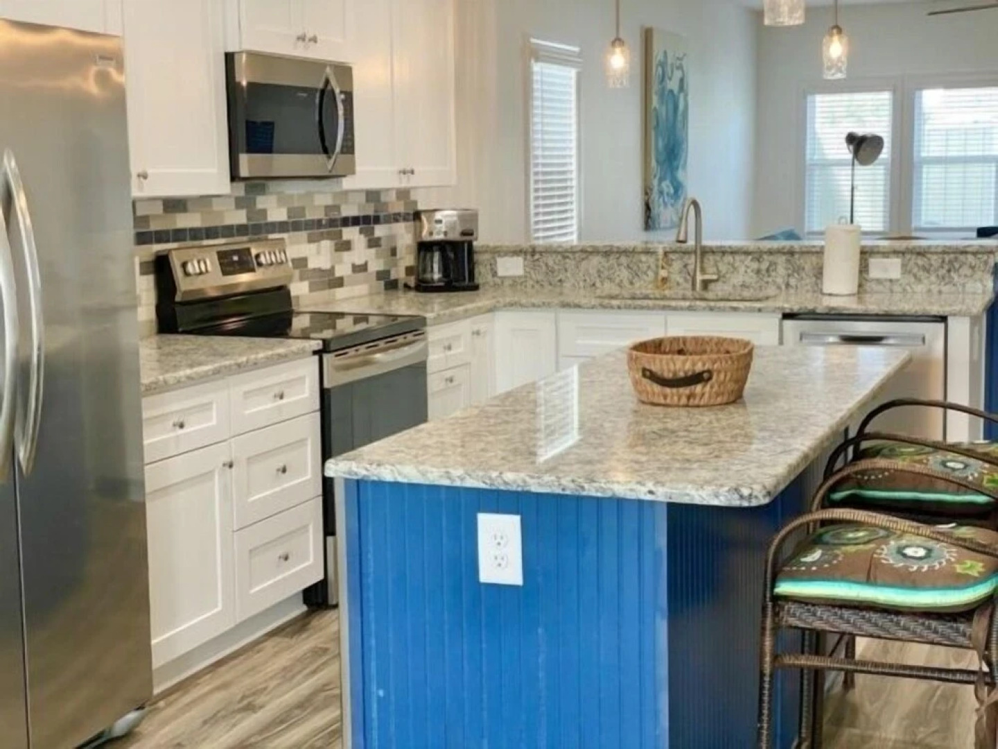 Hale Makai - Relaxing Family Vacation Just A Block From The Beach! Amazing Sunrise And Sunset Views From Four Decks! 3 Bedroom Townhouse by Redawning