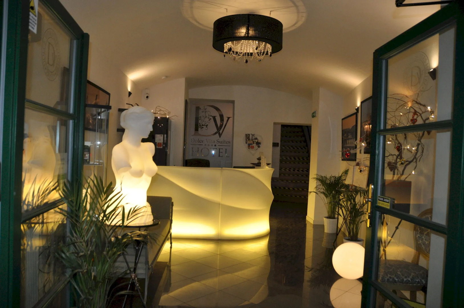 Dolce Vita Suites Hotel
