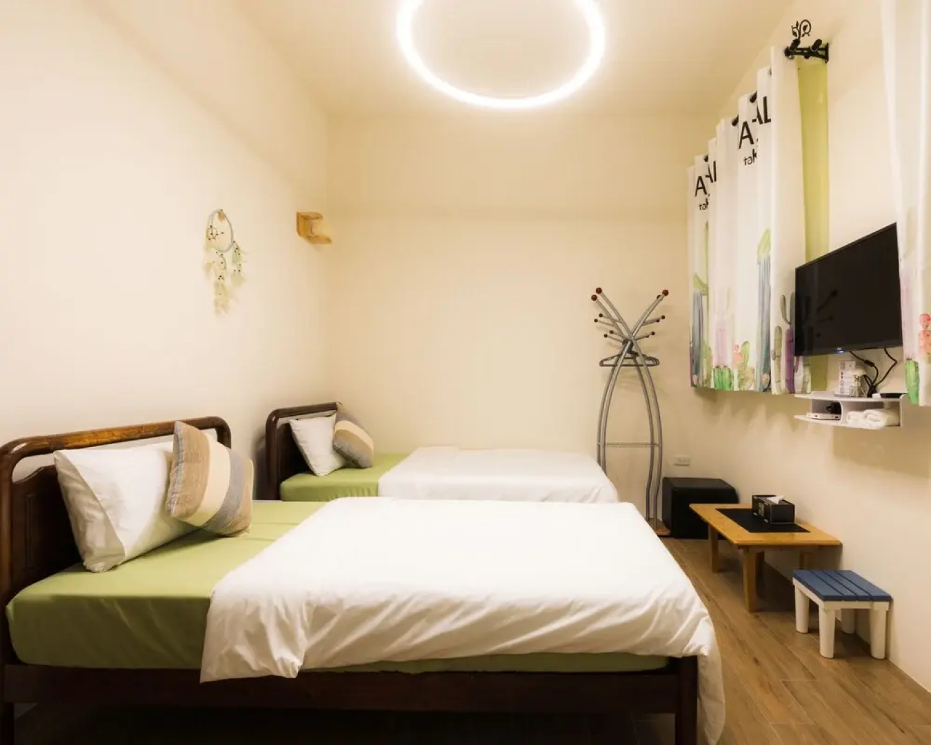 Hello Inn - Hostel