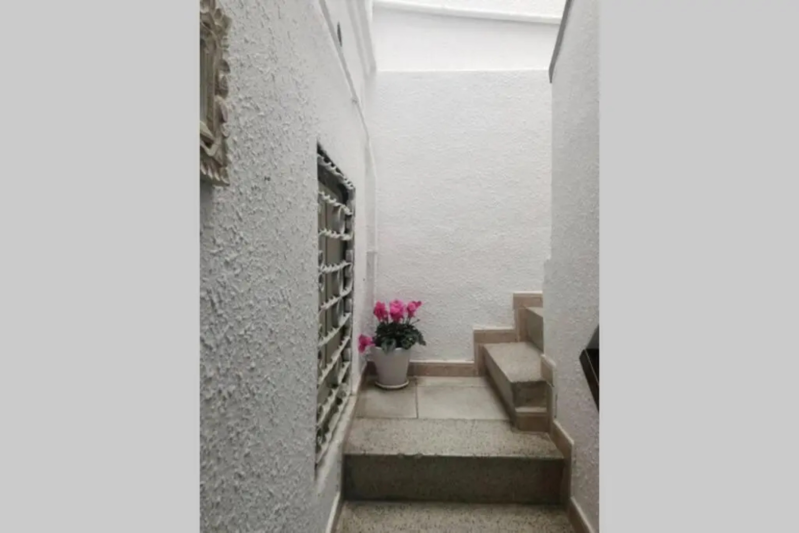 M5 Cool Terrace. Metro 1 min. Center 15' by metro