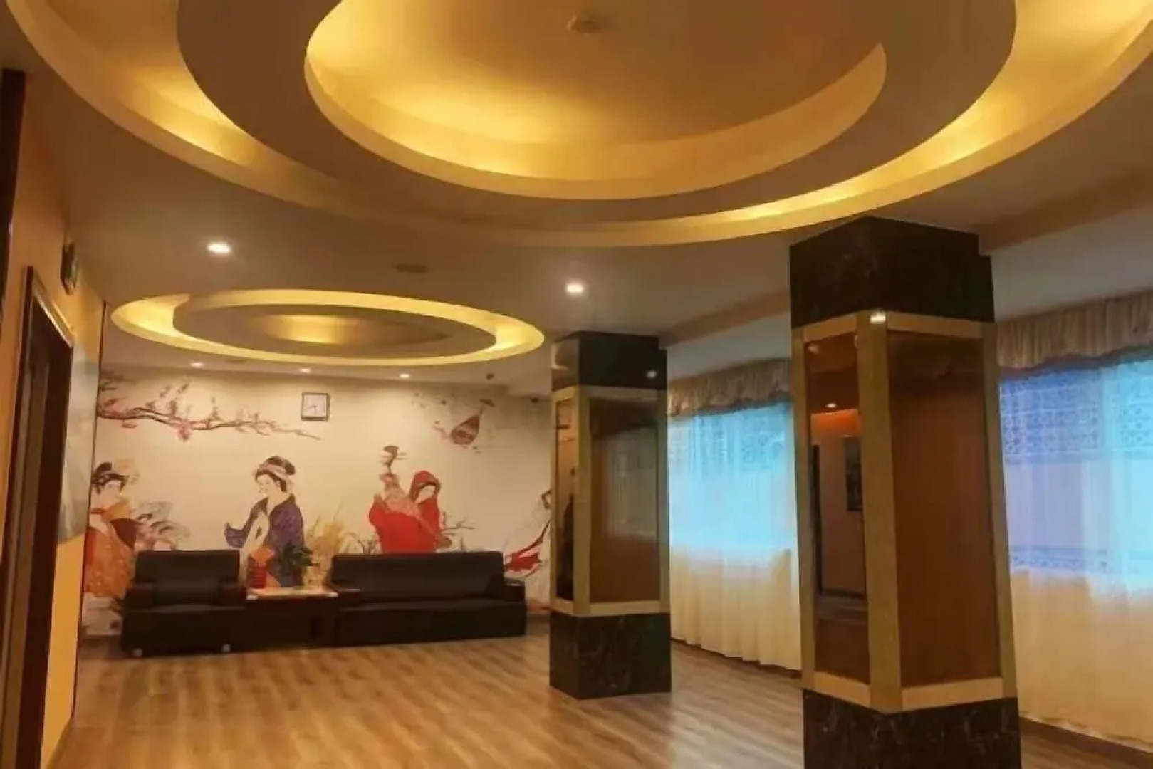 Yipin Business Hotel (Meizhou Municipal Government)